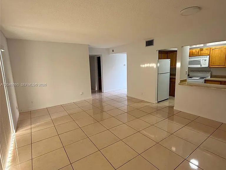 455 S Pine Island Rd #306C — Photo 3