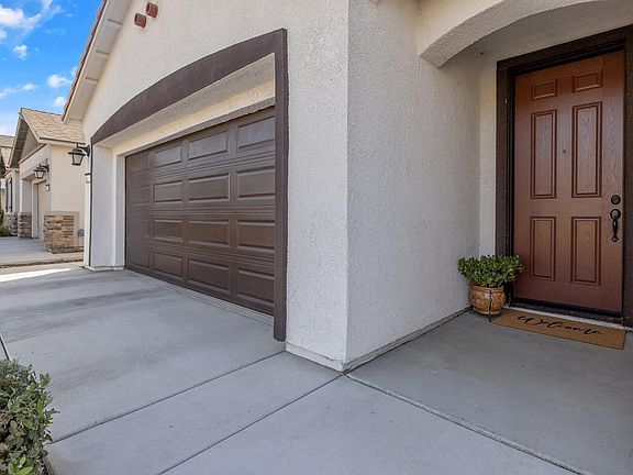 4th image of 2233 S Manzanita Court