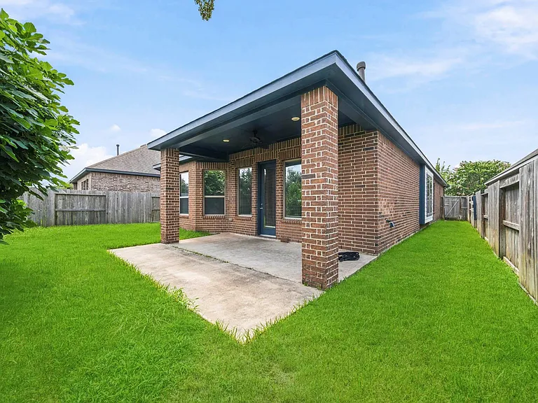 10906 Perennial Mist Dr — Photo 32
