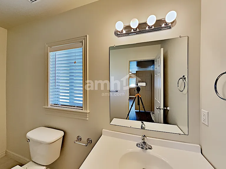 2216 S 2685 W — Photo 16