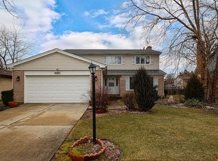 9360 Margail Ave, Des Plaines, IL 60016