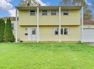 21 Patton Dr, Somerset, NJ 08873