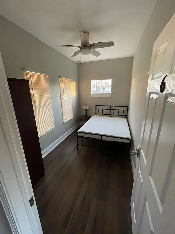 4 bed, 2.0 bath, 1916 sqft, $685 — Photo 1