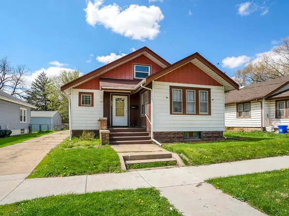 425 Webster Ave, Rockford, IL 61102