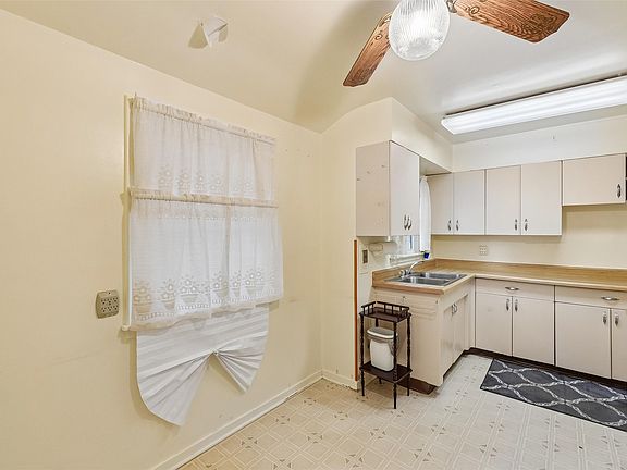 3rd image of 3512 27th St