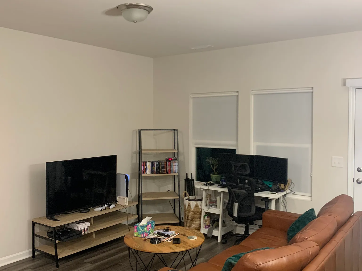 3 bed, 2.5 bath, 1597 sqft, $1,845 — Photo 2