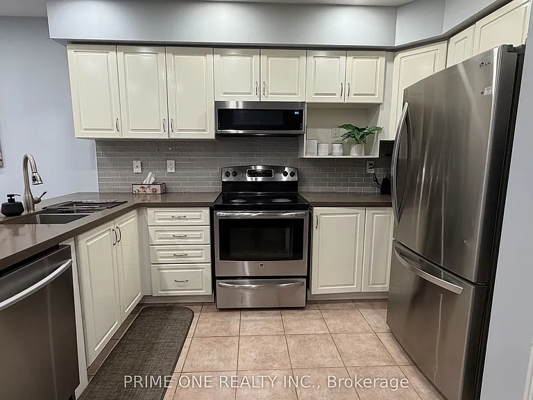 7124 Village Walk — Photo 12