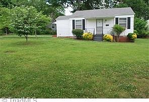 4th image of 2734 Robin Hood Dr