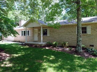 16 Clinebrook Dr, Crossville, TN 38558