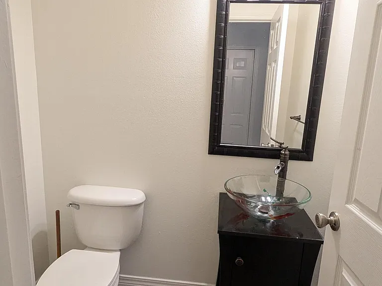 1537 Bentley Cir — Photo 6