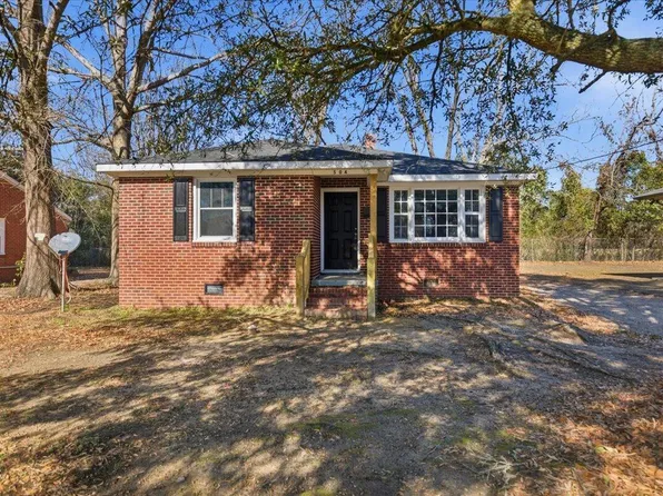 504 Jackson Ln, Kinston, NC 28501
