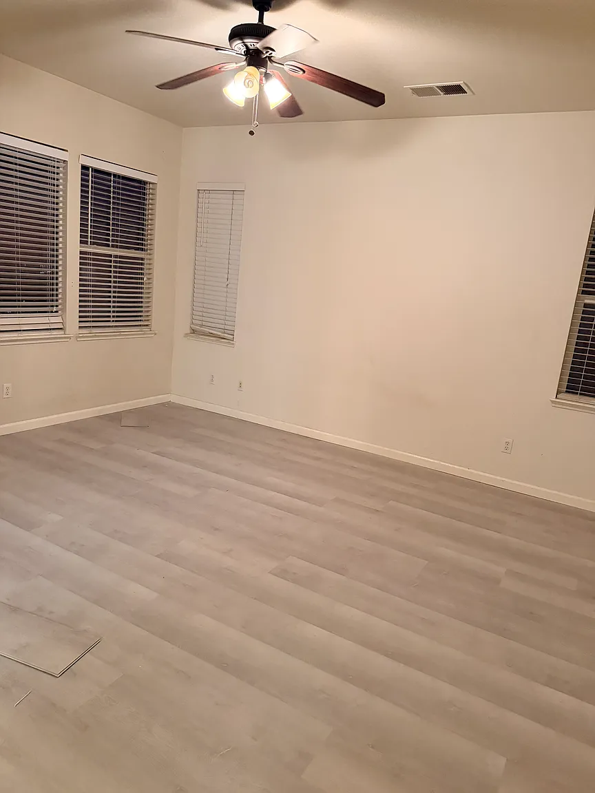 522 Burk Pl photo 1