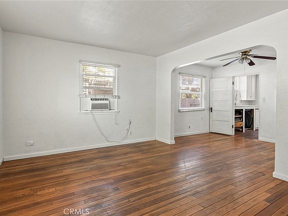 2nd image of 1122 Sunset Ave