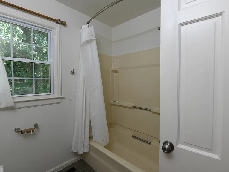 3215 Plantation Rd — Photo 21