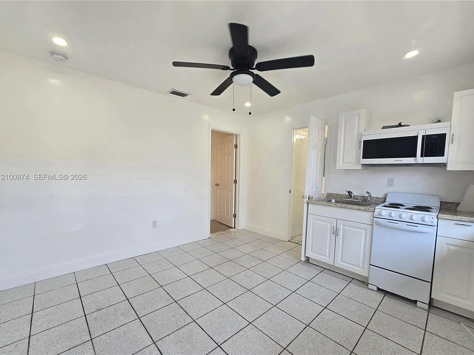 2957 SW 36th Ct — Photo 2