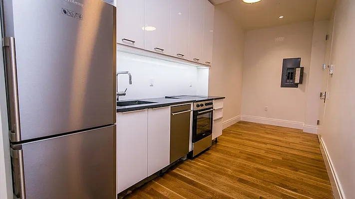 Rented by Nooklyn NYC LLC | media 53