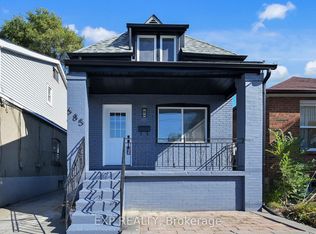 685 Jane St, Toronto, ON M6N4A6