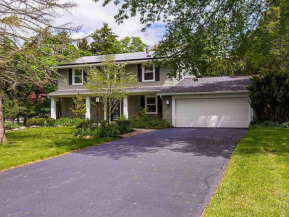 3rd image of 14 Tolewood Dr