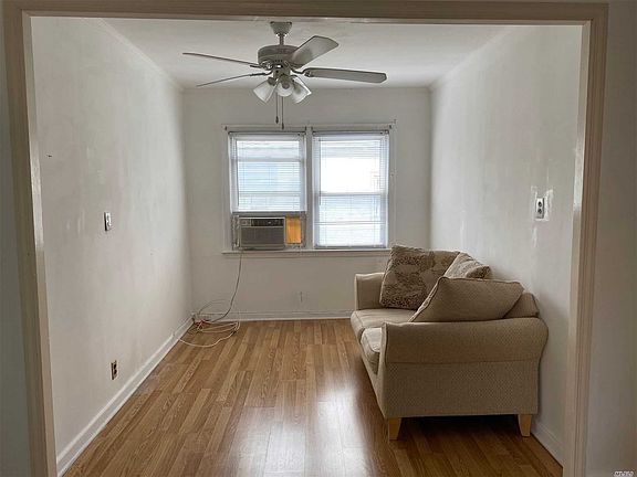 3rd image of 32-24 208th St