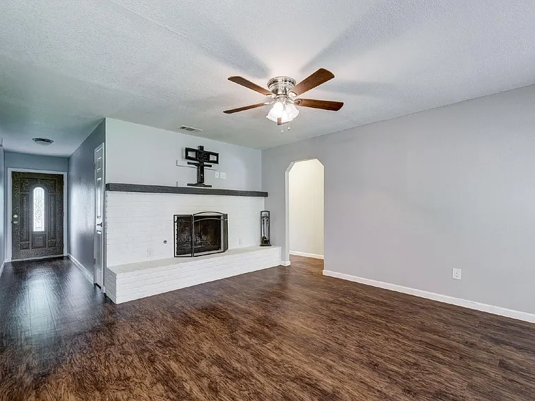 5010 Joshua Ct — Photo 6
