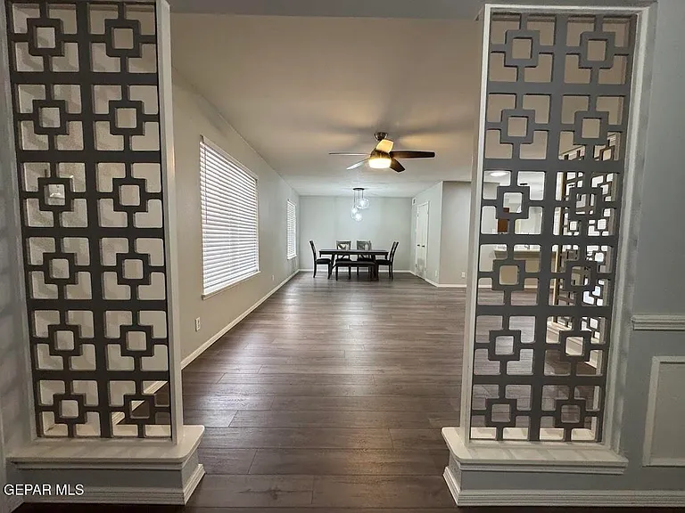 9309 W H Burges Dr — Photo 2