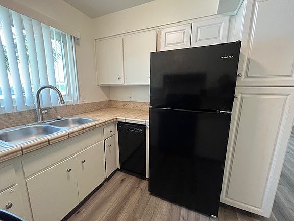 5th image of 51099 Eisenhower Dr