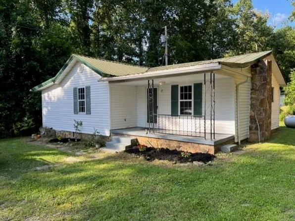 27 Charter Oaks Dr, Gray, KY 40734