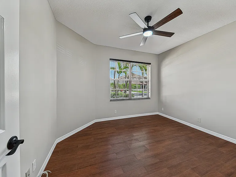 12325 Cascades Pointe Dr — Photo 43