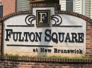 1325 Fernwood Ct, New Brunswick, NJ 08901