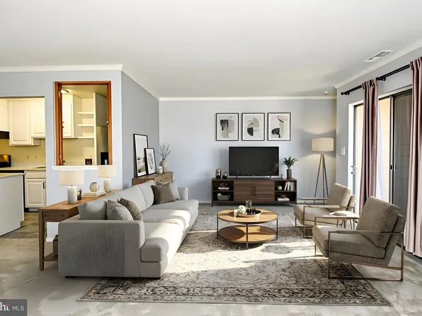 7336 Lee Hwy Unit 203, Falls Church, VA 22046