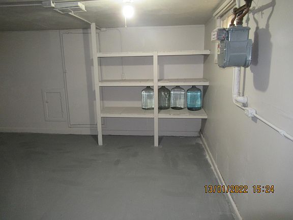 3rd image of 13822 Courtland Ave