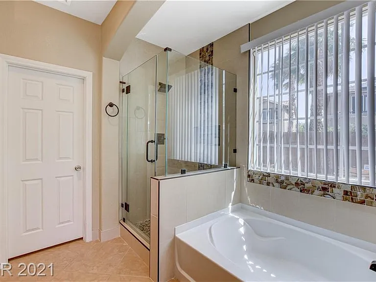 449 Eternity St — Photo 14