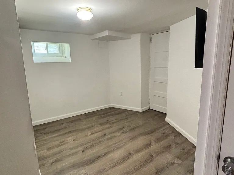 15 Ridgehurst Rd #BASEMENT — Photo 7