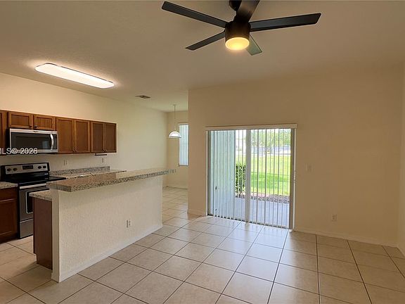 4th image of 3042 Grandiflora Dr