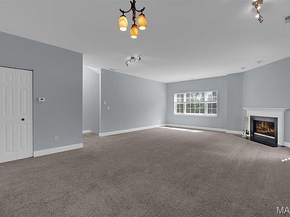 5th image of 10919 Vauxhall Dr