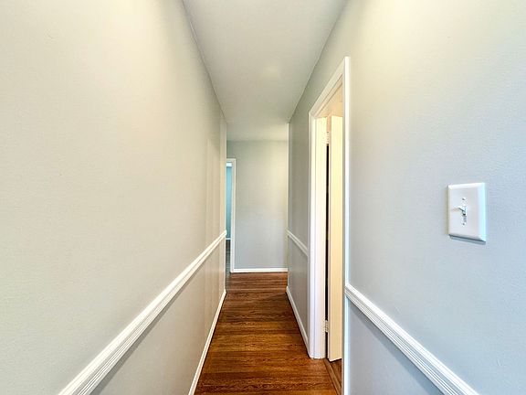 3rd image of 4117 Summerglen Dr