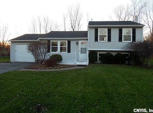 8427 Torchwood Ln, Cicero, NY 13039