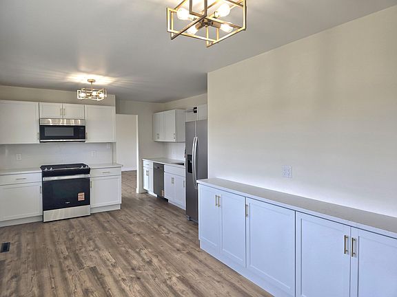 5th image of 414 Holly Rd