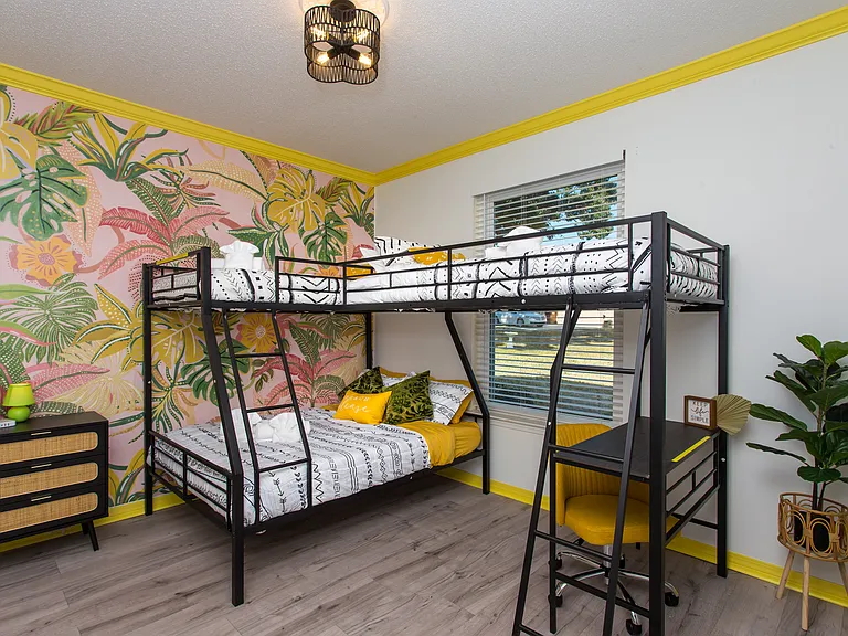 7591 N Shores Dr — Photo 26
