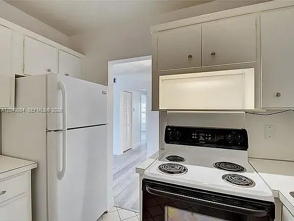 2200 NE 66th St #1401 — Photo 9