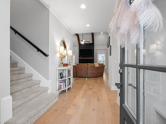 3rd image of 111 Flat Woods Rd