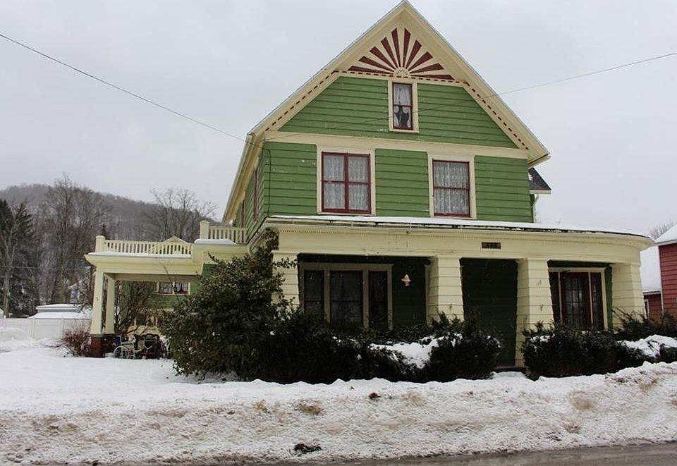 1st image of 118 Wellsville St