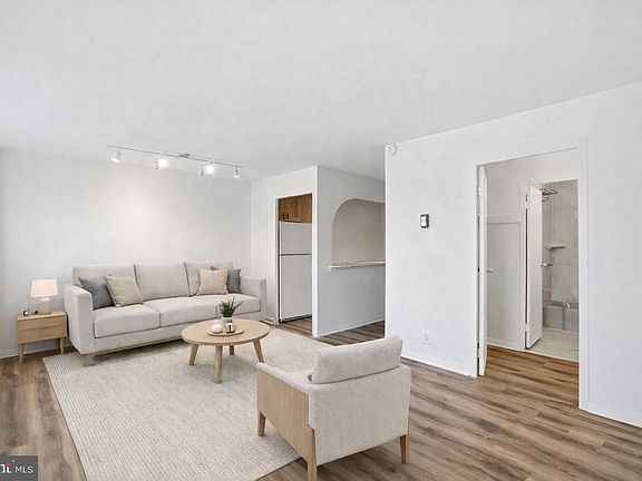 4th image of 2829 Connecticut Ave NW APT 411