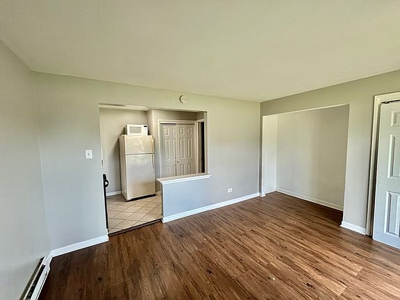 4th image of 12531 S Ashland Ave #3
