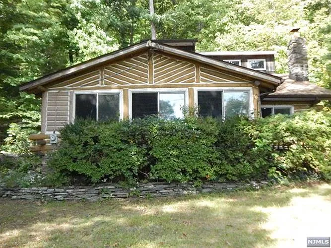 64 Bearfort Rd photo 1