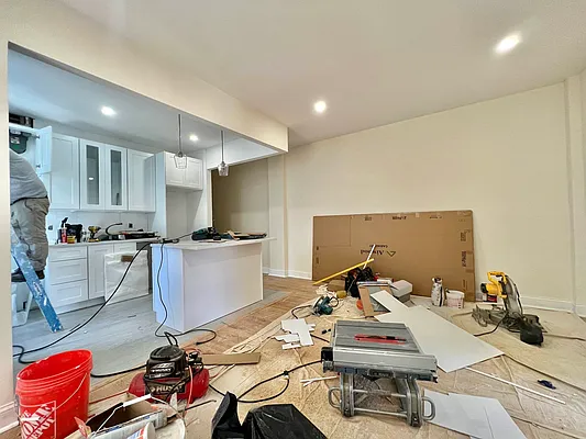 Rented by Compass | media 24