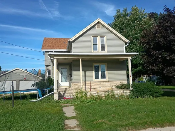 210 S University Ave, Beaver Dam, WI 53916