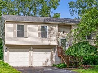 954 Lateglow Ct, Newark, OH 43055