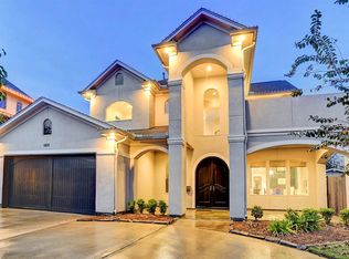 1410 Woodcrest Dr, Houston, TX 77018