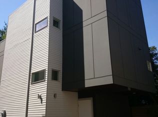 2640 NW 57th St #A, Seattle, WA 98107